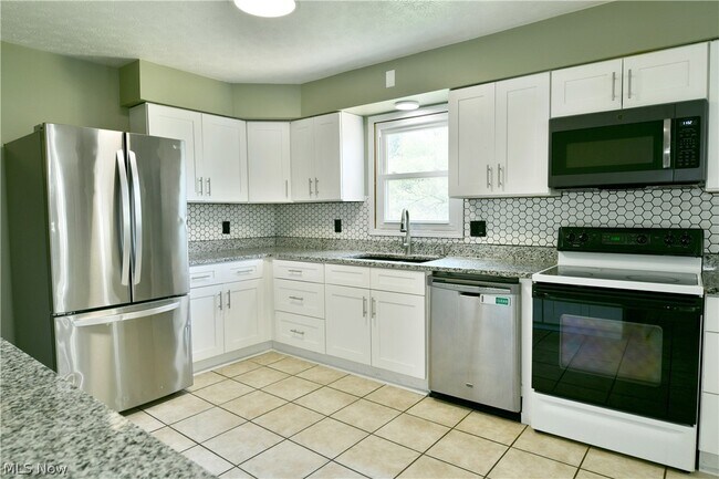 Building Photo - 5794 Merwin Chase Rd