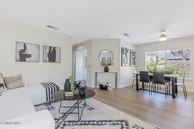 Primary Photo - 501 Via Colinas