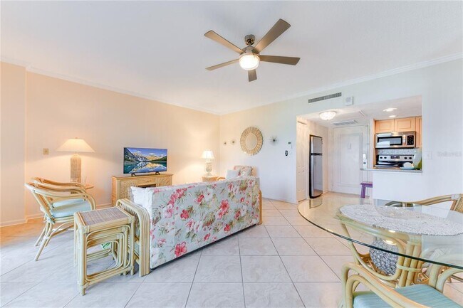 Building Photo - 880 Mandalay Ave