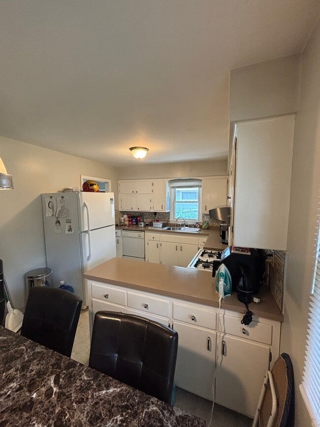 Building Photo - Spacious 3-Bedroom Home in Timmerman West,...