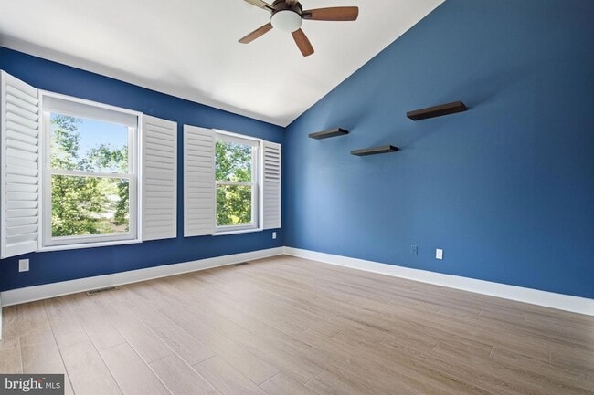 Building Photo - 12087 Edgemere Cir