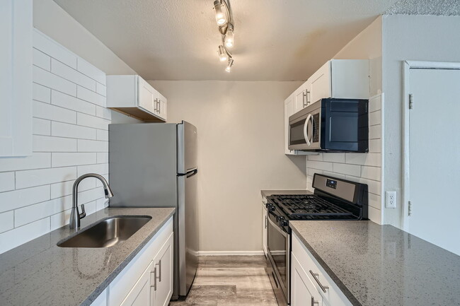 A2 Renovated - 1 Bed 1 Bath - Rise at the Preserve