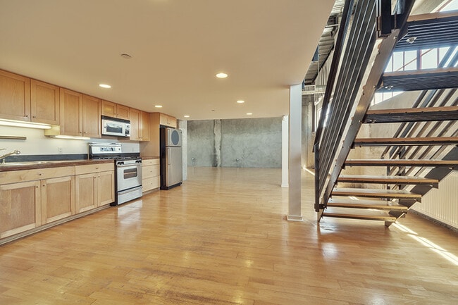 Building Photo - 465 10th St