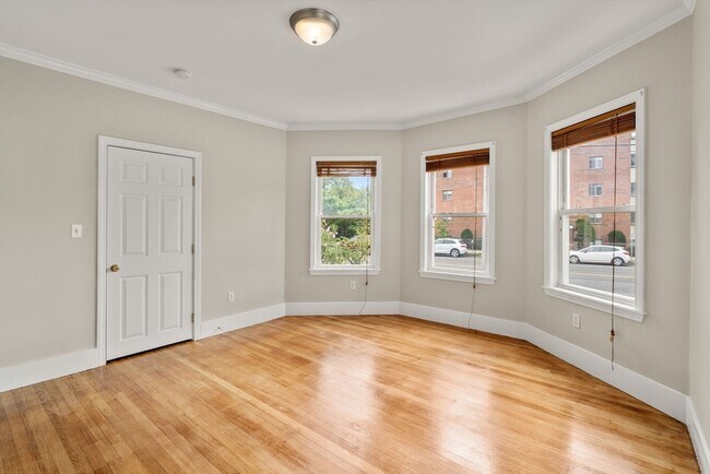 Building Photo - 798 Mt Auburn St