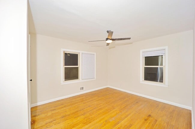 Building Photo - 1981 Brannen Rd SE