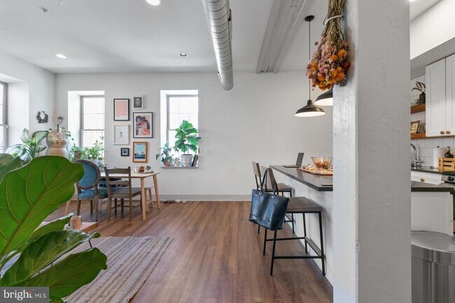 Building Photo - 1618 Mifflin St