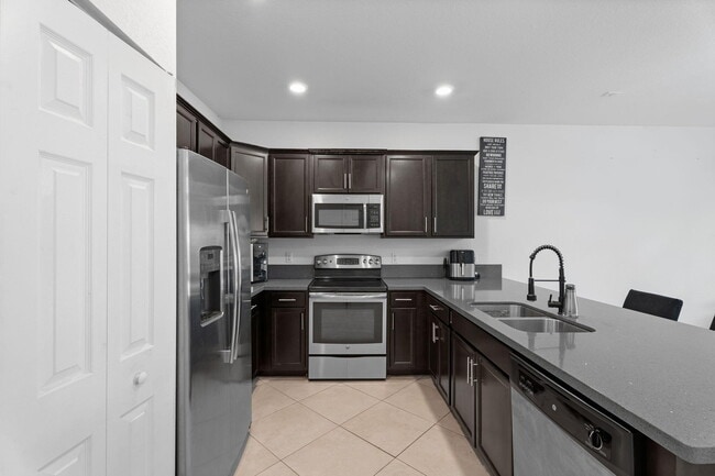 Building Photo - 5313 Ashley River Rd