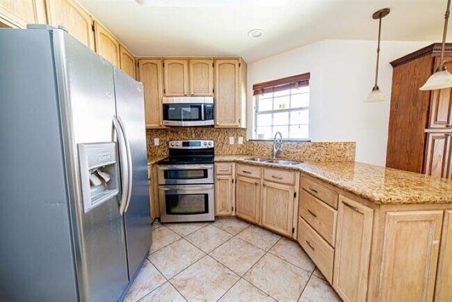 Building Photo - 2110 Lima Loop