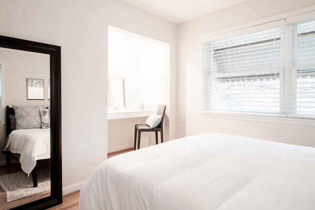 Building Photo - 601 N West St