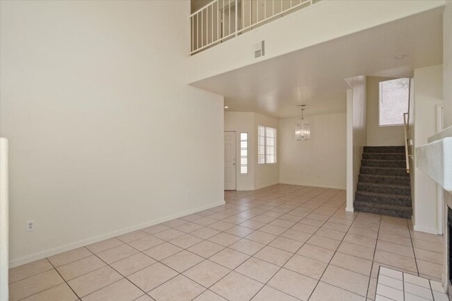Building Photo - 2576 Silver Shadow Dr