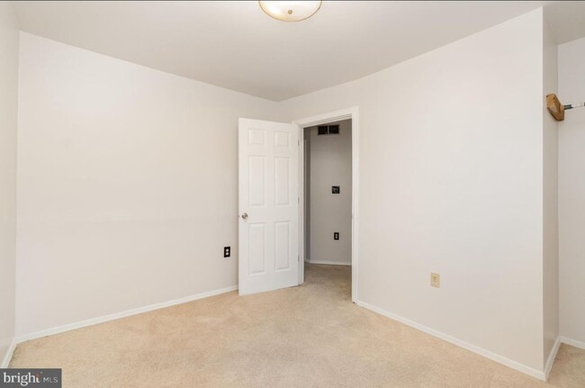 Building Photo - 2722 Buxton Ct