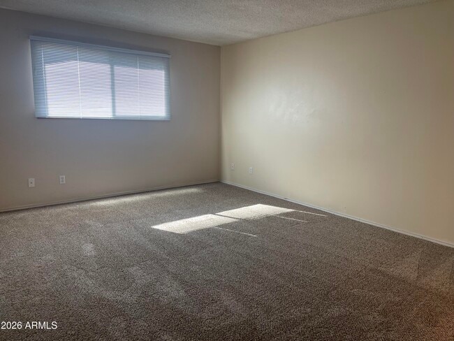 Building Photo - 3109 W Augusta Ave