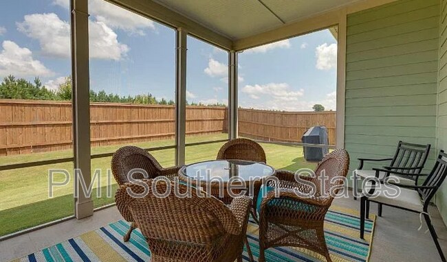 Building Photo - 607 Torridon Ln