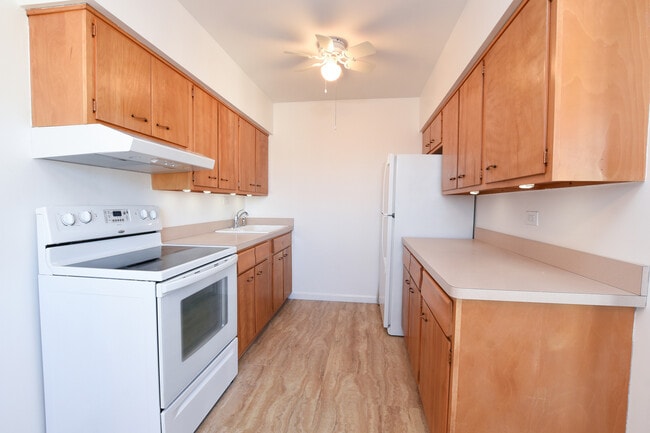 Building Photo - 1333 W Touhy Ave