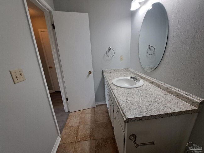 Building Photo - 6204 Forest Pines Dr