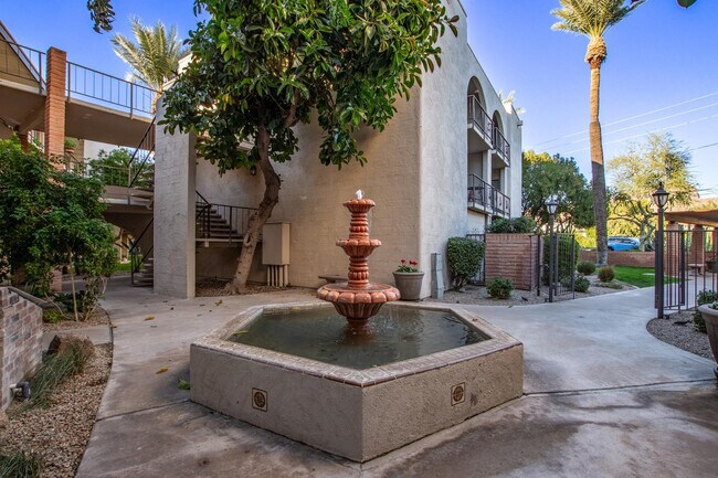 Building Photo - 4727 E Lafayette Blvd