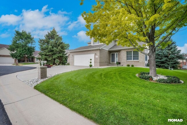 Building Photo - 1321 S Lansing Ct