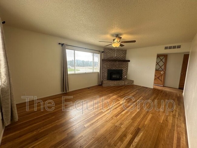 Building Photo - 15076 E Weldon Ave