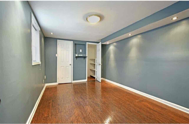 Building Photo - 2605 Waterford Park Dr