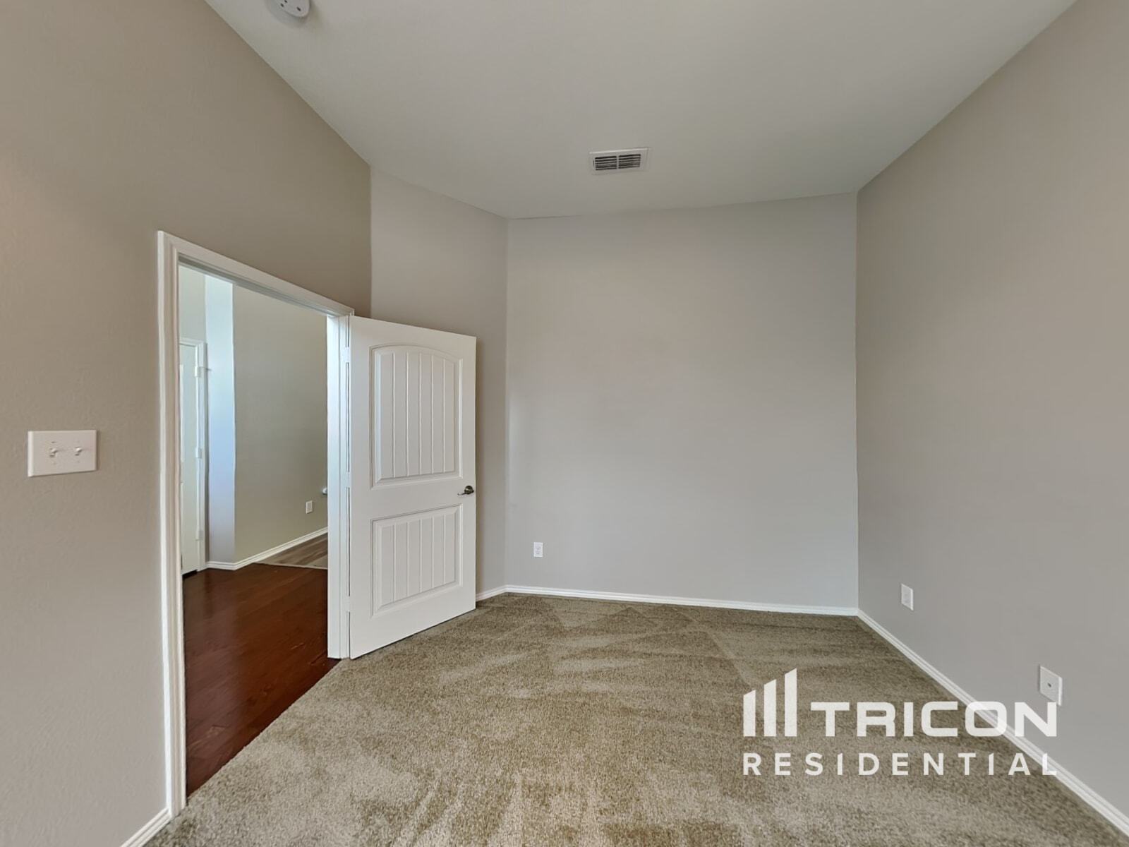 Building Photo - 88 Post Oak Dr