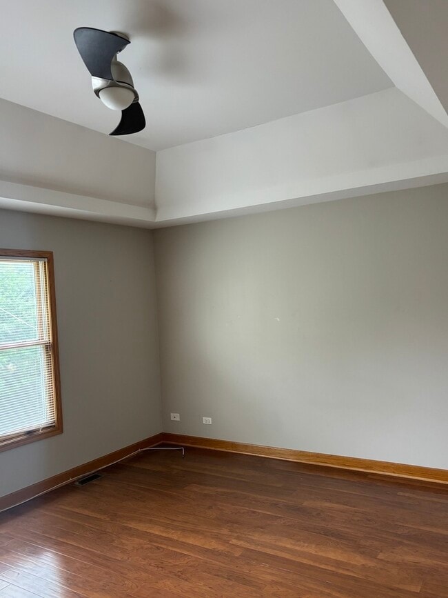 Building Photo - 961 Country Club Rd