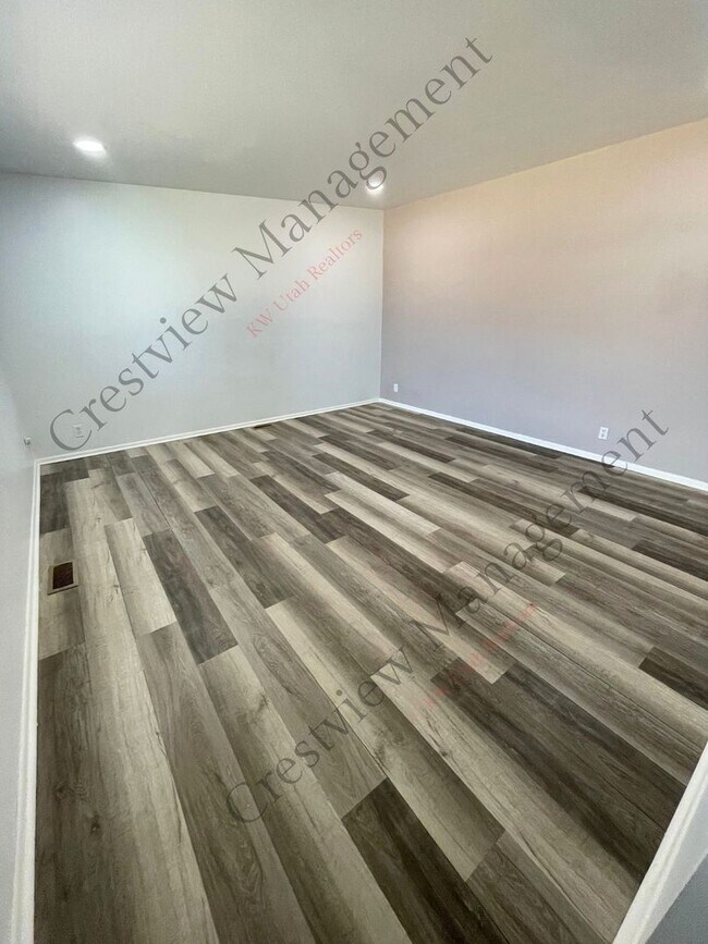 Building Photo - 5695 S 2200 W