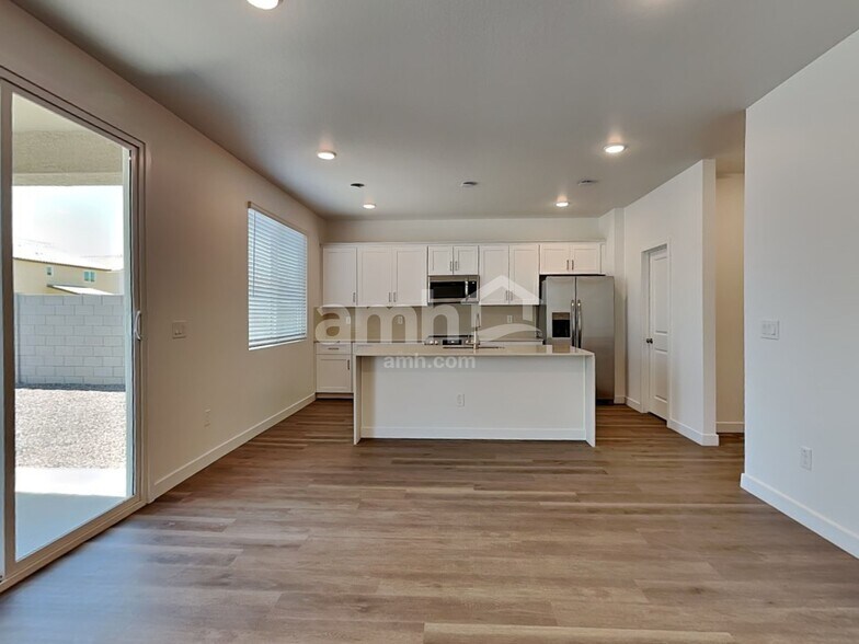 Building Photo - 9717 W Luxton Ln