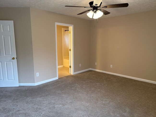 Building Photo - 7300 Senderson Ct