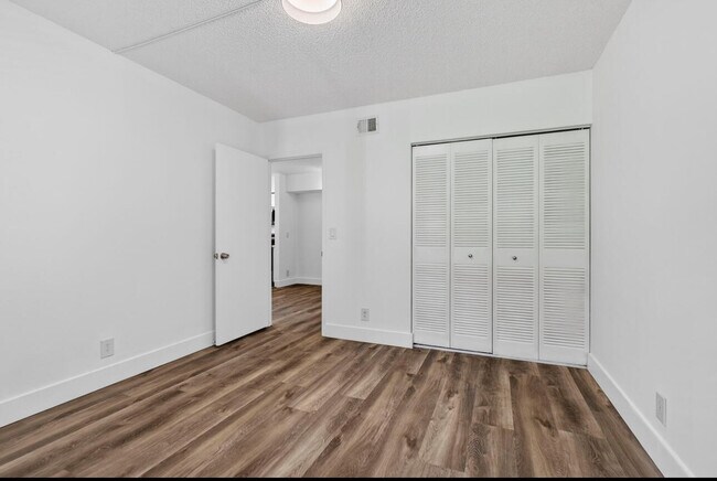 Building Photo - 6258 Chasewood Dr
