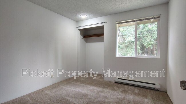 Building Photo - 1803 Winfield Ave