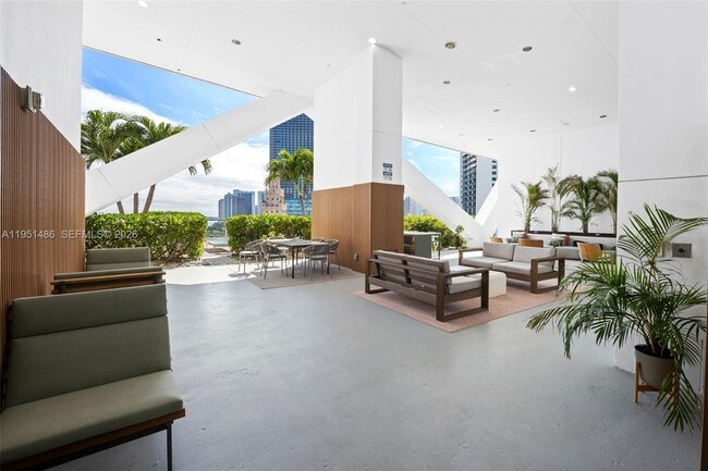 Building Photo - 888 Biscayne Blvd