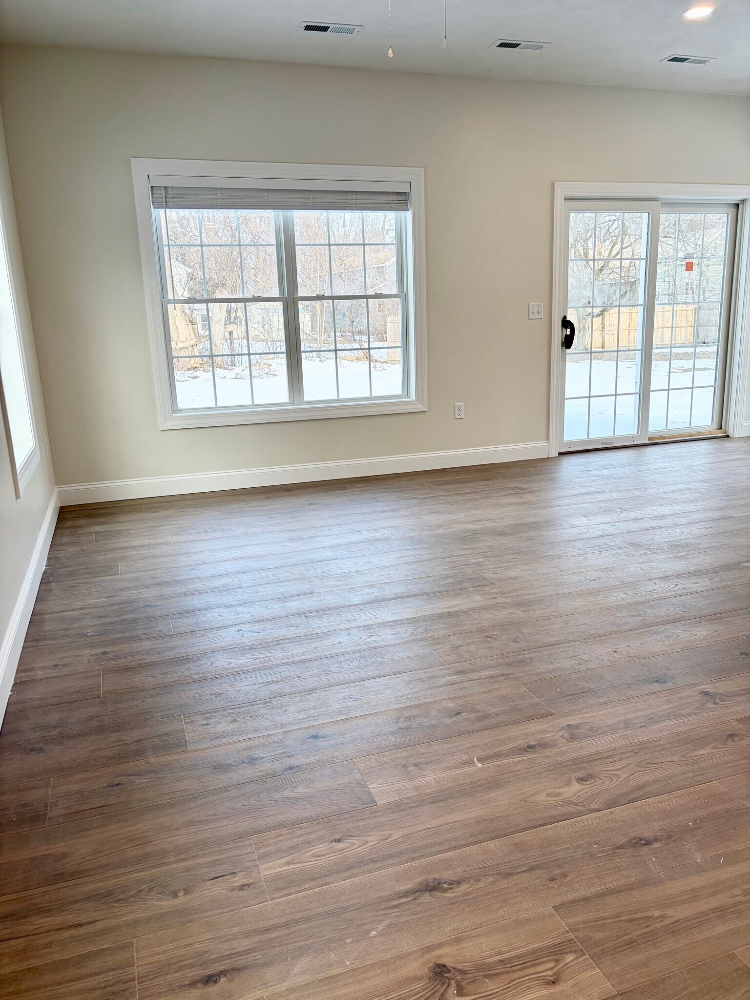 Building Photo - 122 Memphis St