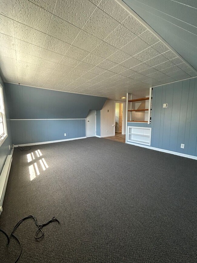 Building Photo - 802-806 Cedar