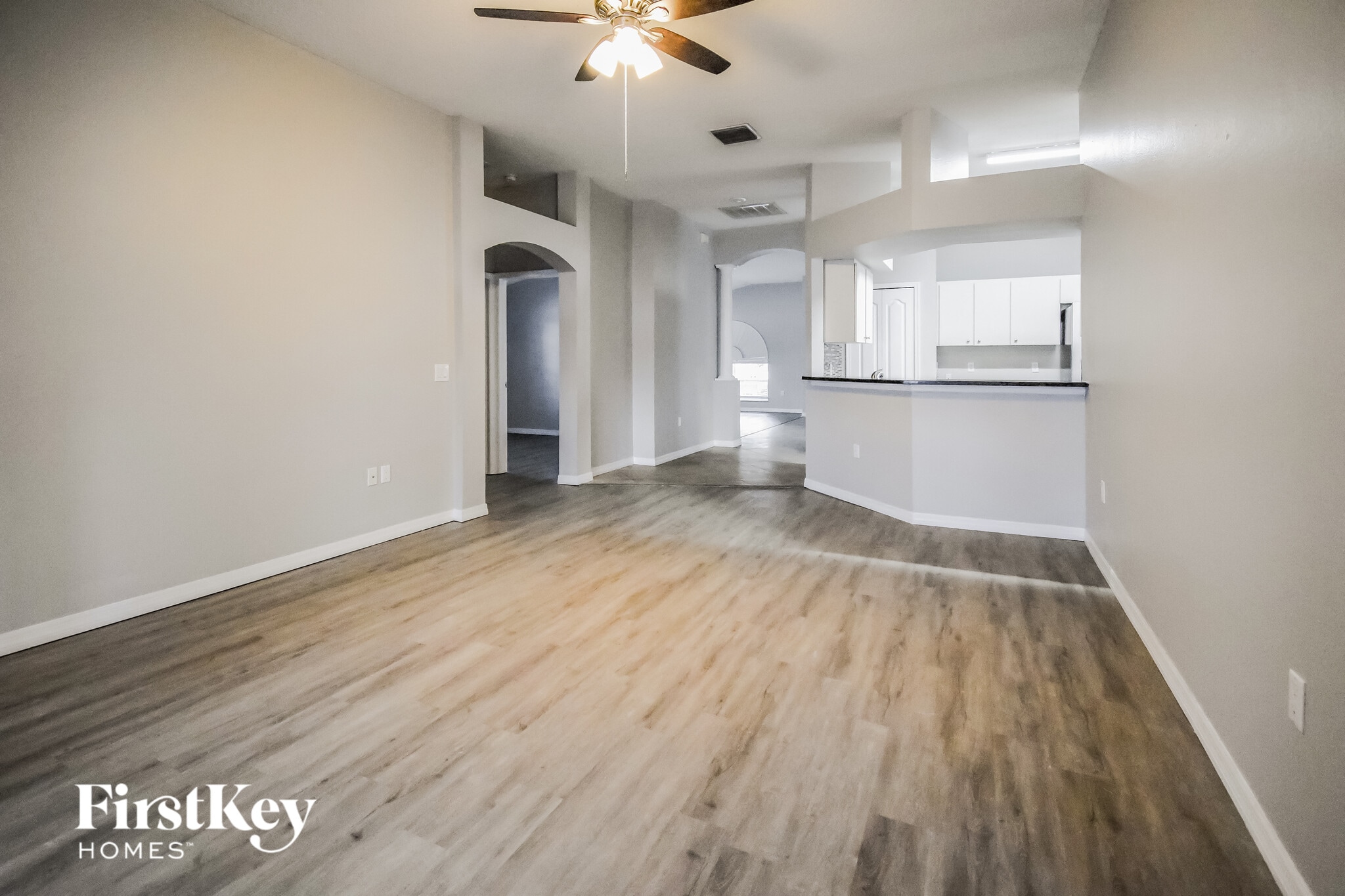 Building Photo - 516 Valencia Park Dr