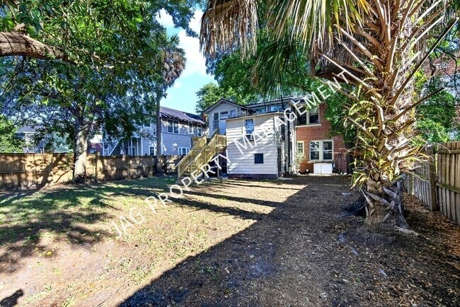 Building Photo - 2512 Park St