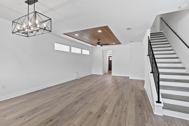 Building Photo - 5643 Fletcher Oaks Dr