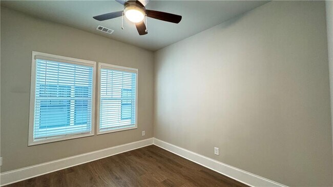 Building Photo - 13040 Deerfield Pkwy