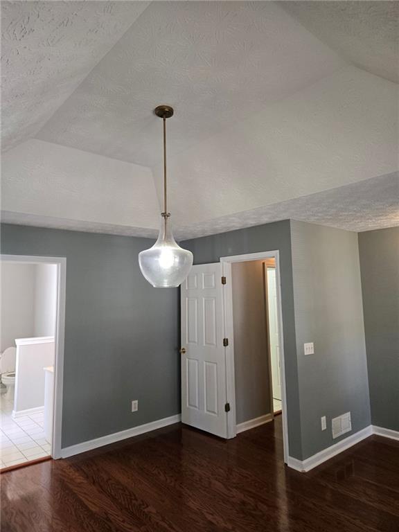 Building Photo - 3243 Oak Vista Way SW