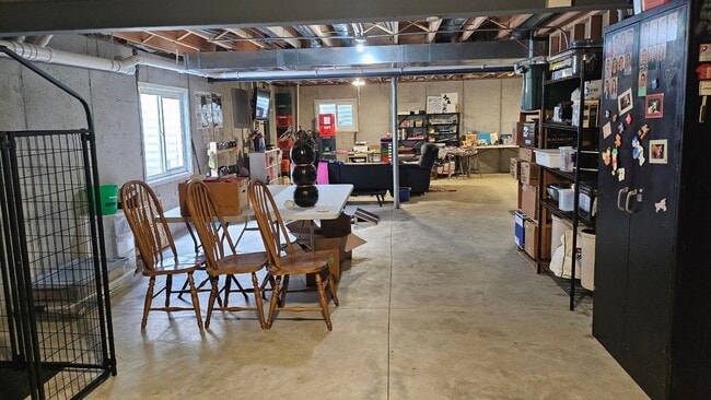 Building Photo - 6122 Stone Mill Dr
