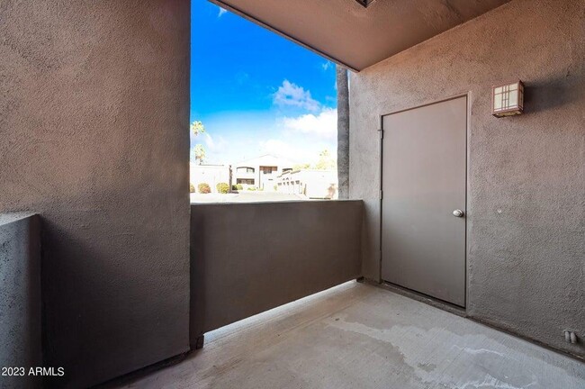 Building Photo - 7009 E Acoma Dr