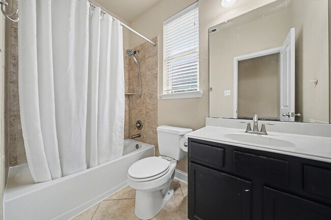 Building Photo - 1523 Bluestone Edge Ln