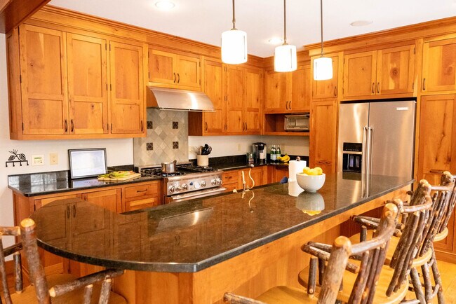 Building Photo - 28 Yellow Birch Cir