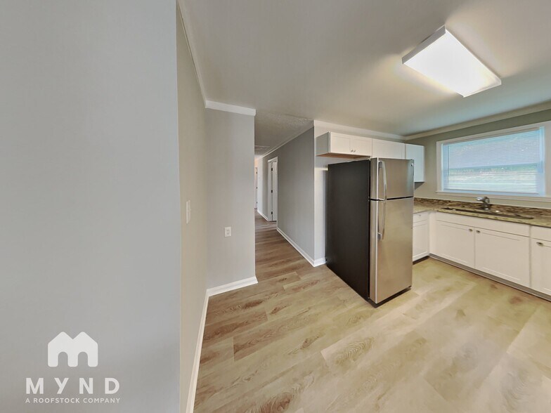 Building Photo - 3026 Bellaire Dr
