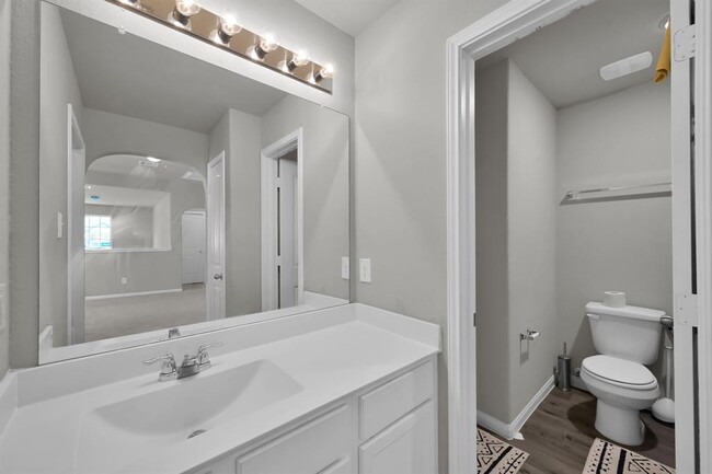 Building Photo - 2267 Raider Dr