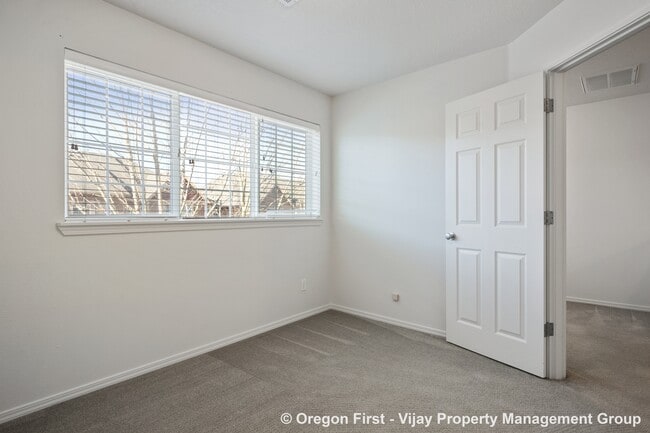 Building Photo - 17097 SW Glen Park Ct