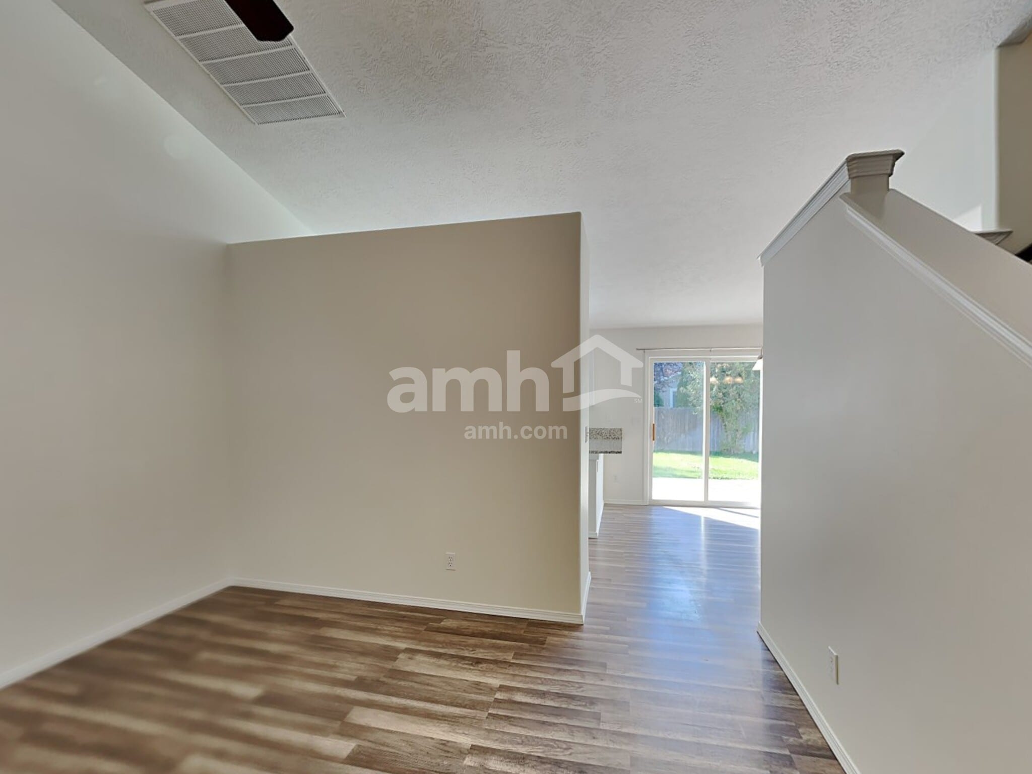 Building Photo - 16605 Sadie Ave