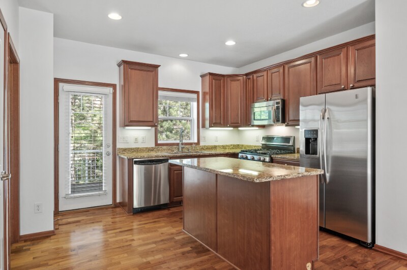 Building Photo - 2102 Cedar Grove Trail