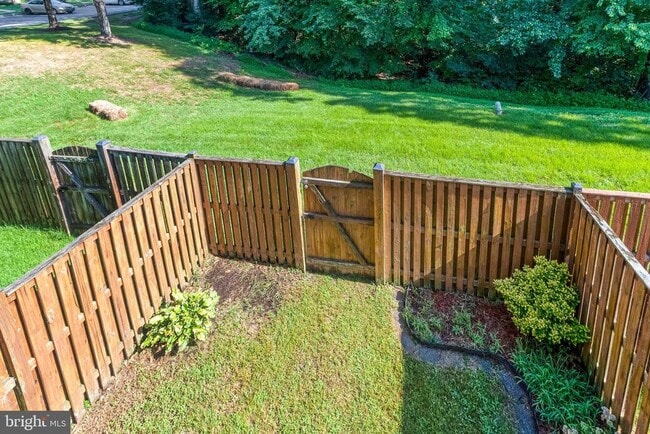 Building Photo - 3944 Pepperidge Ct