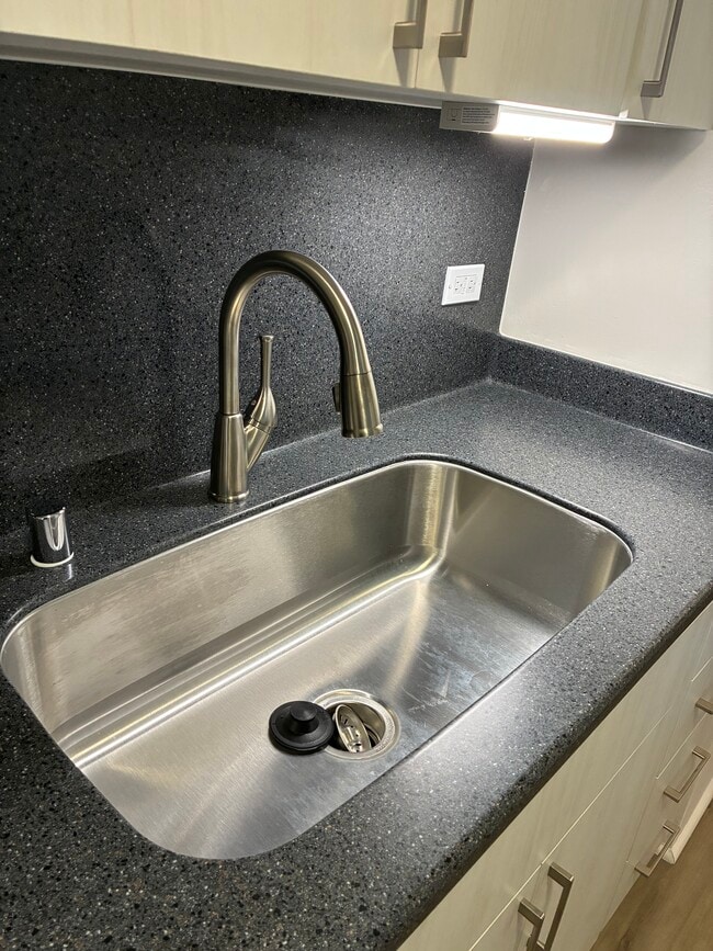 Building Photo - 1778 Ala Moana Blvd