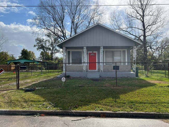 Primary Photo - Gorgeous all renovated Home in Beaumont, TX!